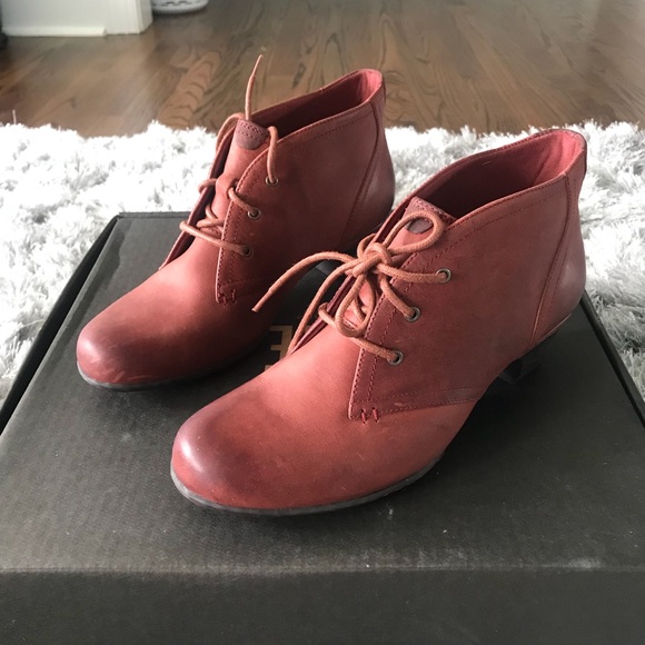 rockport booties